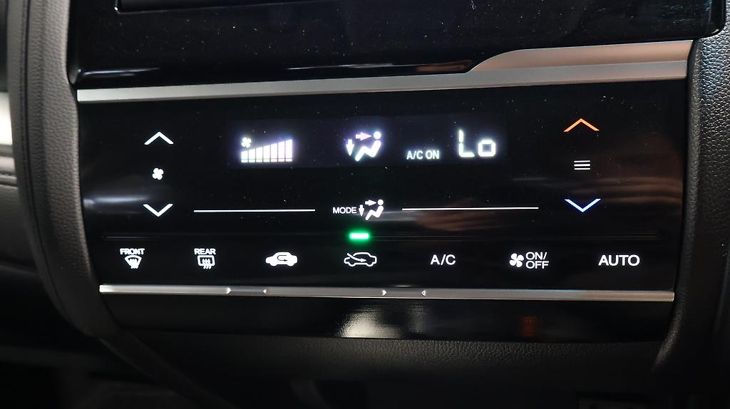 2014 Honda Fit Hybrid L-Package image 328461