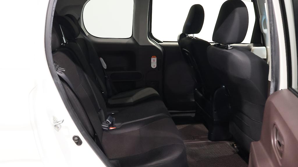 2015 Toyota Spade G Model image 328250