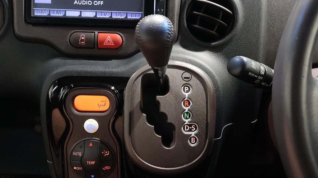 2014 Toyota Spade G Model – Alloy Wheels image 329173