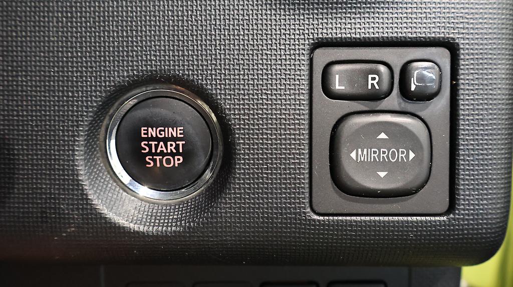 2013 Toyota Spade F Model – Push Button Start image 329592