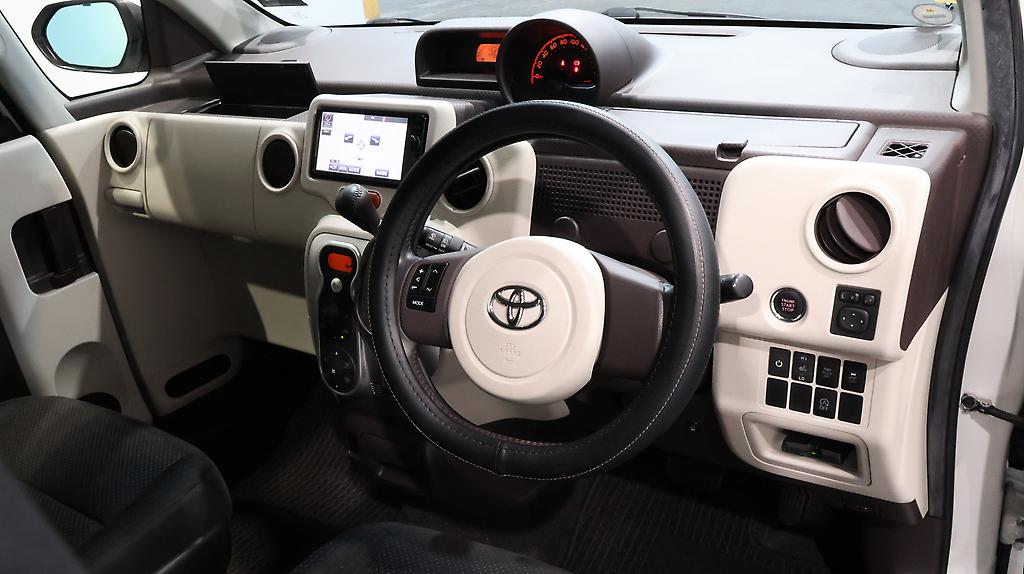 2015 Toyota Spade G Model image 328253