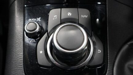 2014 Mazda Axela 15S – 6sp Manual image 327329