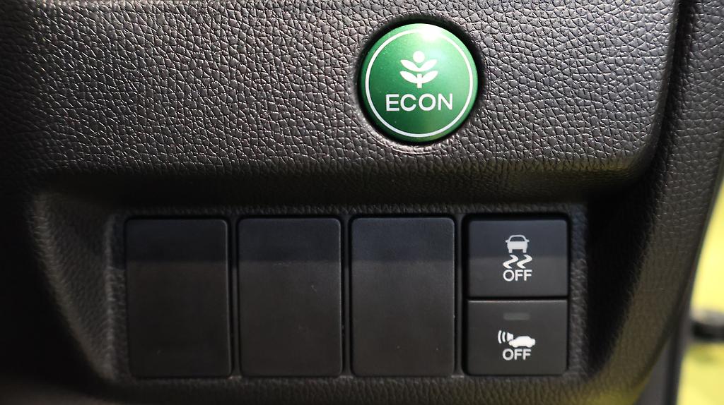 2013 Honda Fit Black Alloy Wheels image 330680