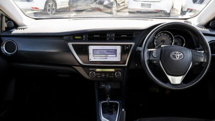 2012 Toyota Auris Sporty look Push start image 329231