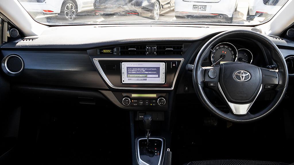 2012 Toyota Auris Sporty look Push start image 329231