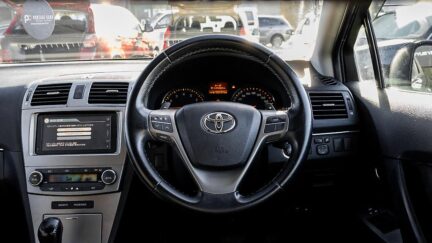 2012 Toyota Avensis Wagon Xi, Push Start, Paddle Shift image 333472