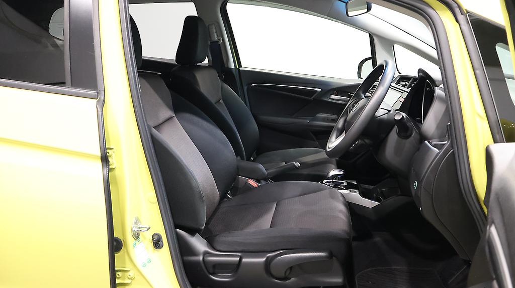 2013 Honda Fit Black Alloy Wheels image 330673