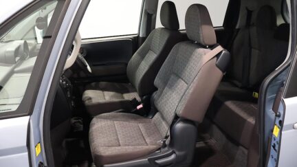 2013 Toyota Spade X – Power Sliding Door easy access image 328116