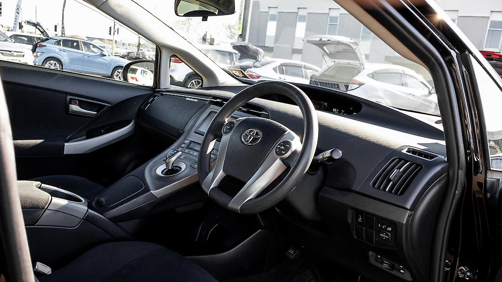 2012 Toyota Prius S MODEL slick design image 333509