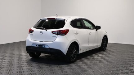 2015 Mazda Demio image 330760