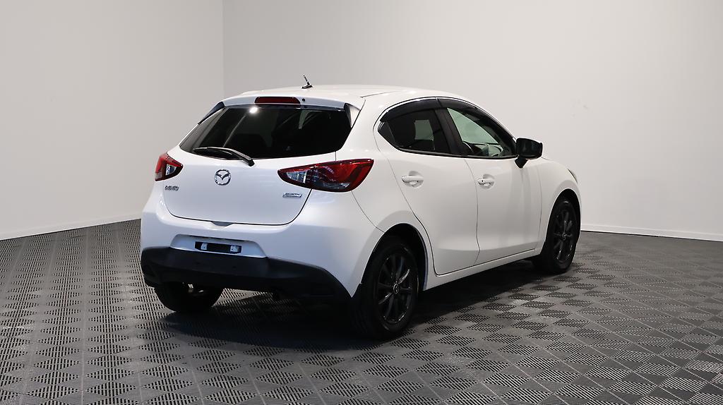 2015 Mazda Demio image 330760