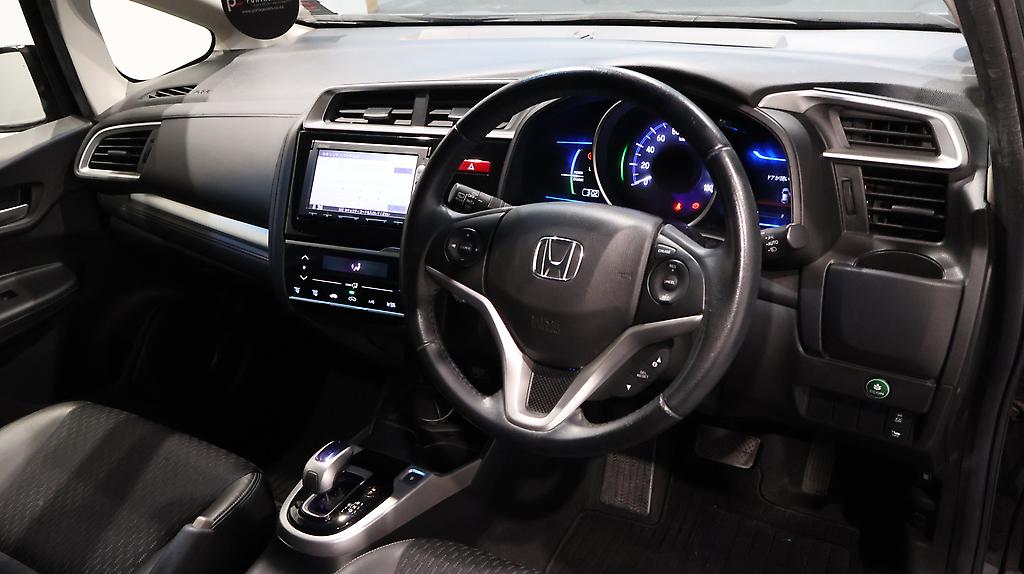 2015 Honda Fit Hybrid L-Package image 327731