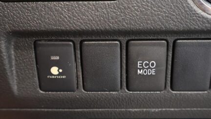 2013 Toyota Vellfire 2.4Z image 328583