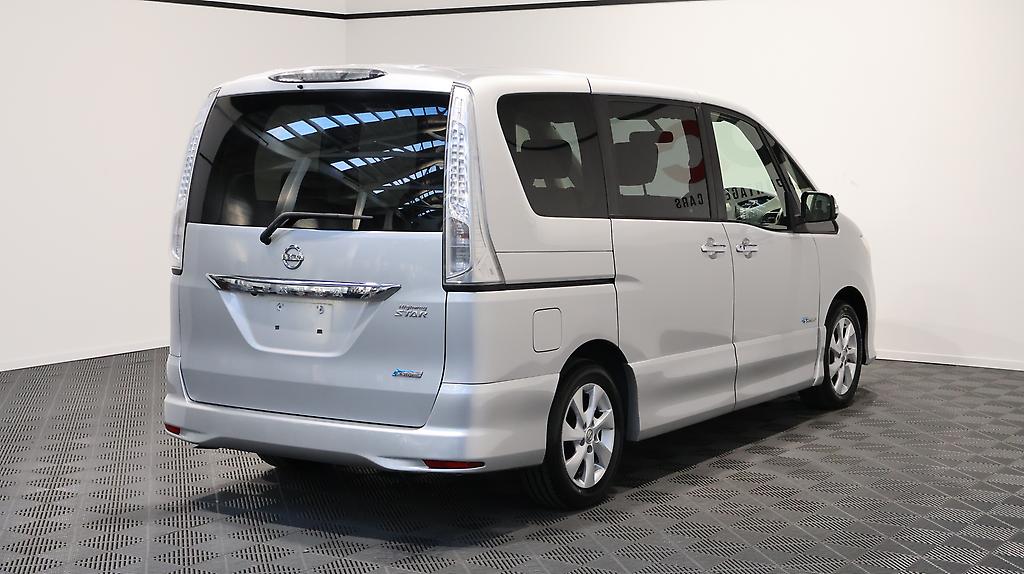 2013 Nissan Serena image 330491