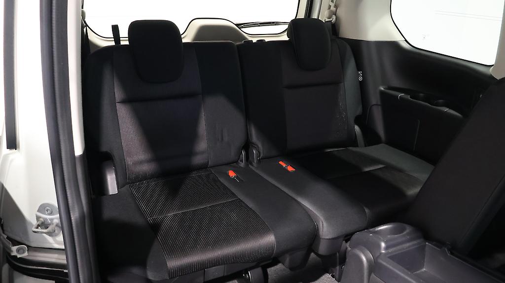 2017 Nissan Serena image 329189