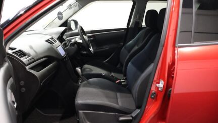2014 Suzuki Swift XG image 330784