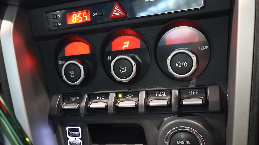 2015 Toyota 86 GT Limited image 330095