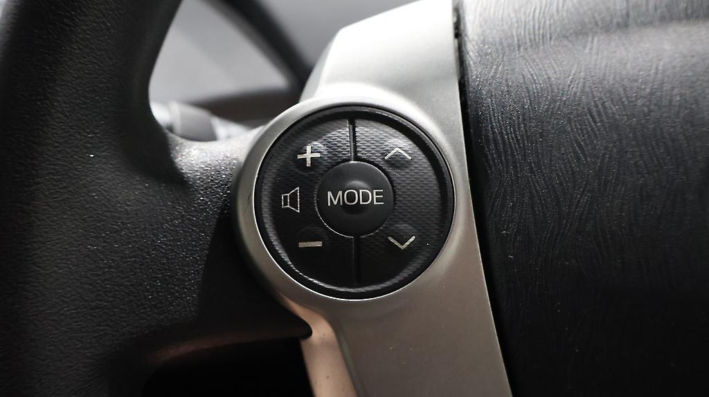 2012 Toyota Prius S MODEL + REVERSE CAMERA image 328149