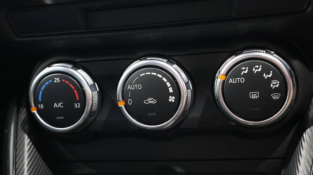 2015 Mazda Demio 13S image 329660