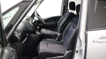 2013 Nissan Serena image 330494