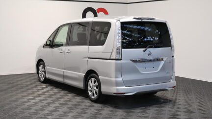 2013 Nissan Serena image 330490