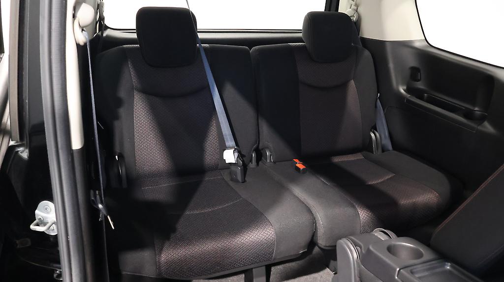 2013 Nissan Serena Hybrid Highway Star S image 329806