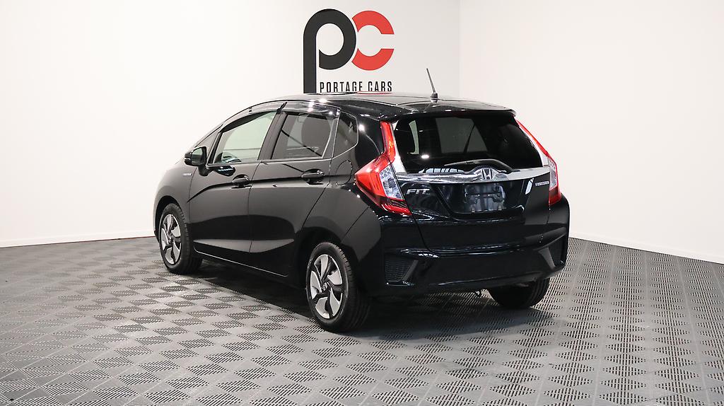 2015 Honda Fit Hybrid L-Package image 327722