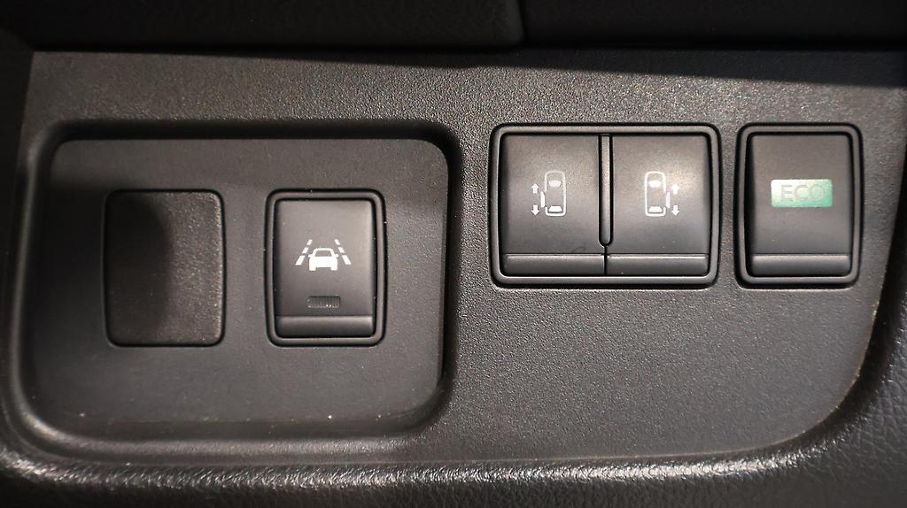 2015 Nissan Serena Hybrid Highway Star V Selection Safety S image 329373