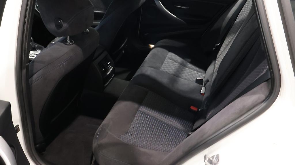 2013 Bmw 320i Touring M Sport image 328004