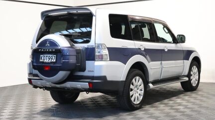 2007 Mitsubishi Pajero SUPER EXCEED 4WD 7 Seater image 327398