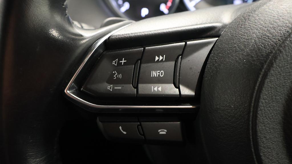 2017 Mazda Atenza 20S Proactiv image 329640