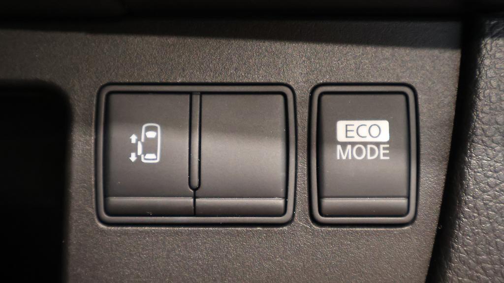 2013 Nissan Serena Highway Star S Hybrid image 328106