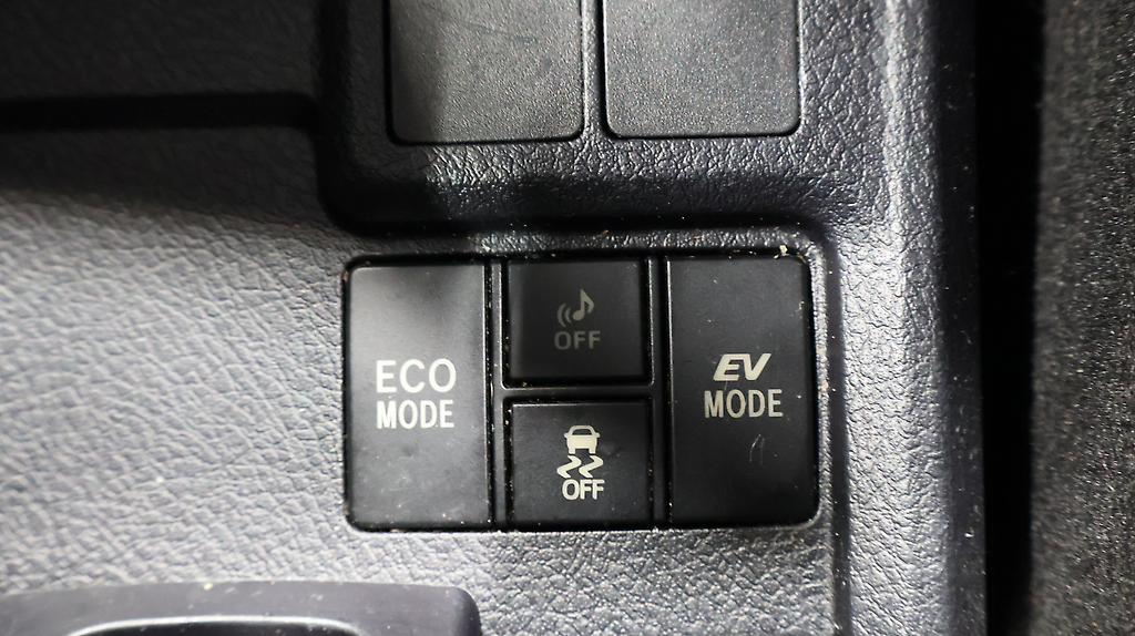 2015 Toyota Corolla FIELDER image 330120