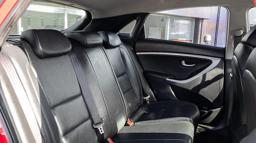 2015 Hyundai I30 Leather PKG 6sp MANUAL image 330216