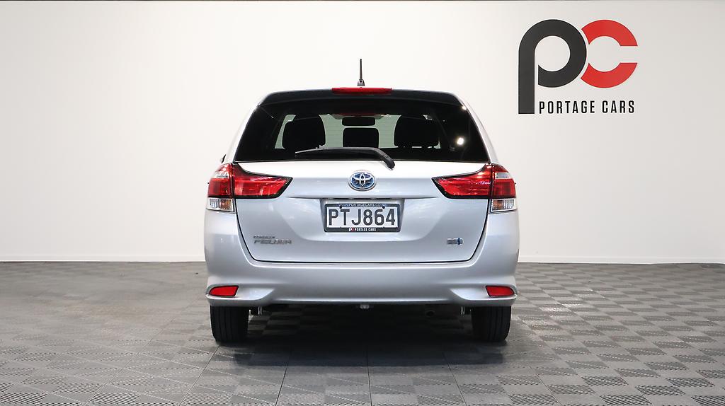 2015 Toyota Corolla FIELDER image 330107