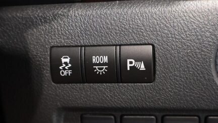 2013 Toyota Vellfire 2.4Z image 328584