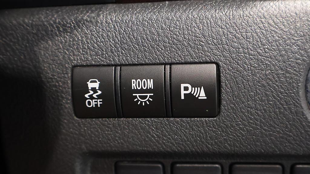 2013 Toyota Vellfire 2.4Z image 328584