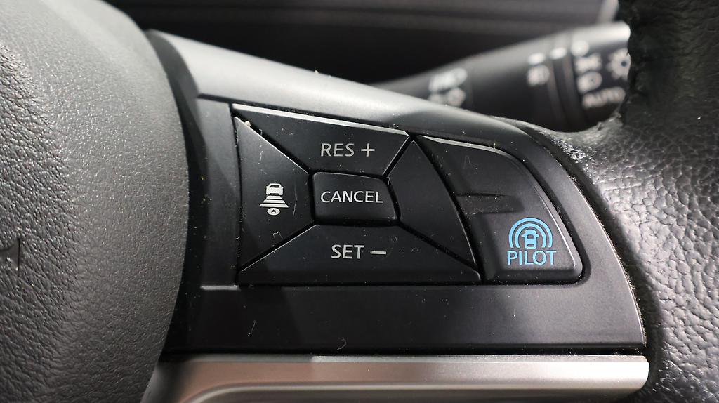 2017 Nissan Serena image 329200