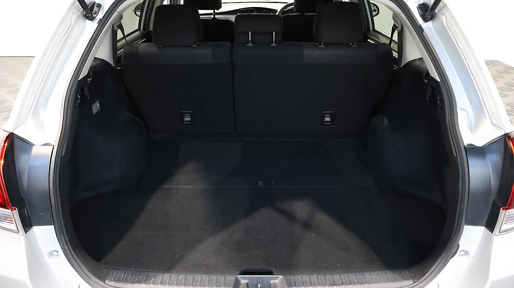 2015 Toyota Corolla FIELDER image 330108