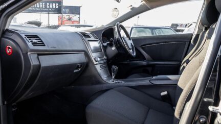 2012 Toyota Avensis Wagon Xi, Push Start, Paddle Shift image 333474