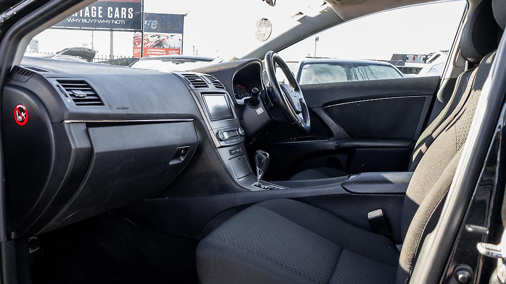 2012 Toyota Avensis Wagon Xi, Push Start, Paddle Shift image 333474