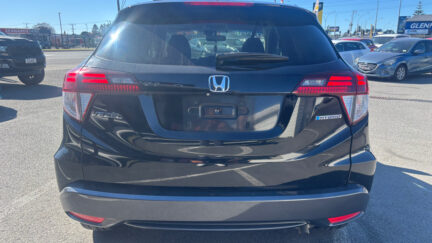 2014 Honda Vezel Hybrid X, Low KMS image 327632