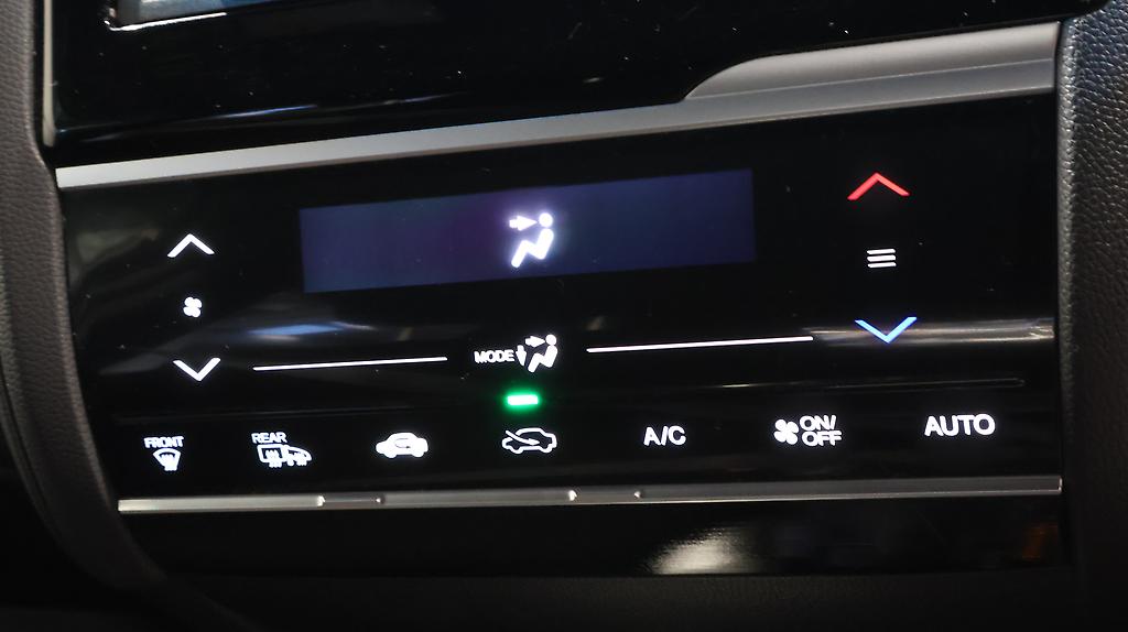 2014 Honda Fit Hybrid image 328277