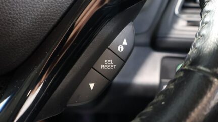 2014 Honda Vezel Hybrid Z image 329795