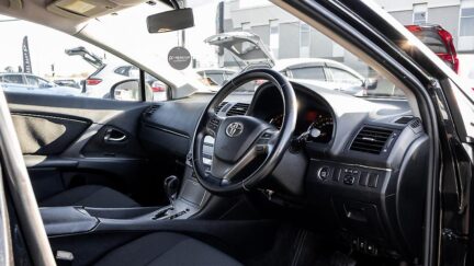 2012 Toyota Avensis Wagon Xi, Push Start, Paddle Shift image 333470