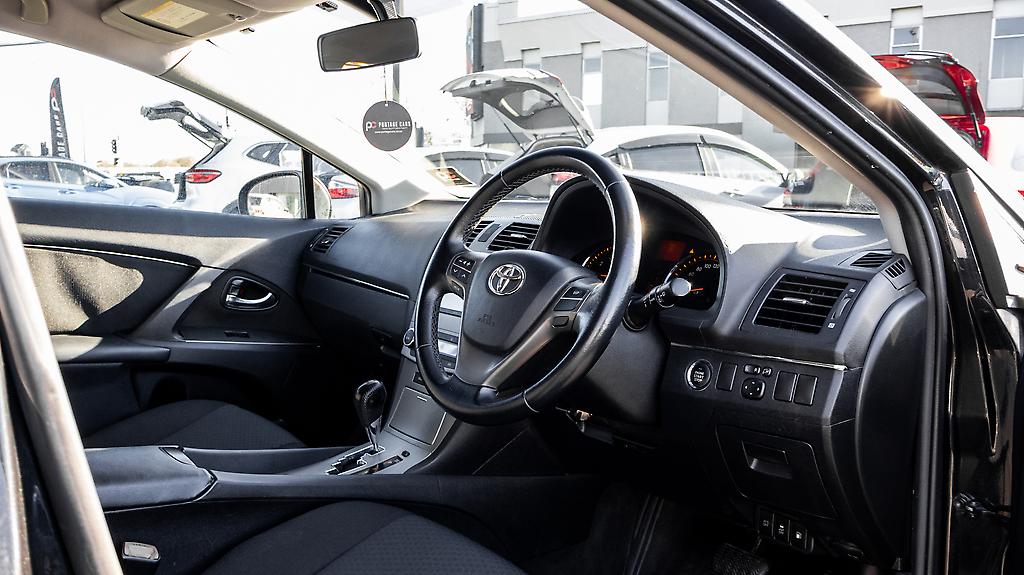 2012 Toyota Avensis Wagon Xi, Push Start, Paddle Shift image 333470
