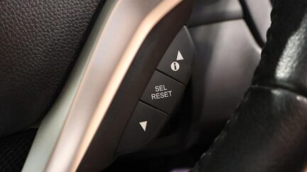 2015 Honda Fit Hybrid L-Package image 327801