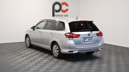 2015 Toyota Corolla FIELDER image 330105