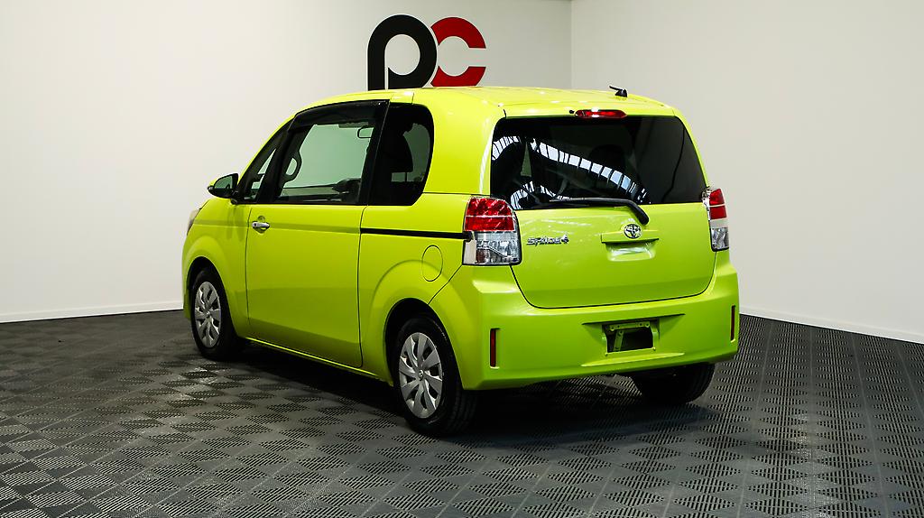 2013 Toyota Spade F Model – Push Button Start image 329579