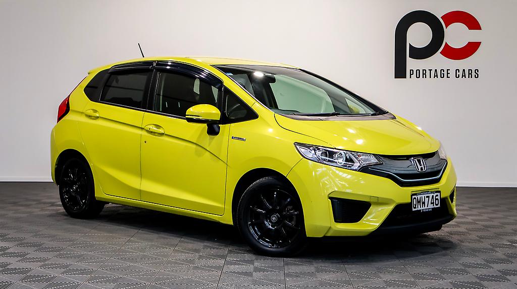 2013 Honda Fit Black Alloy Wheels image 330662